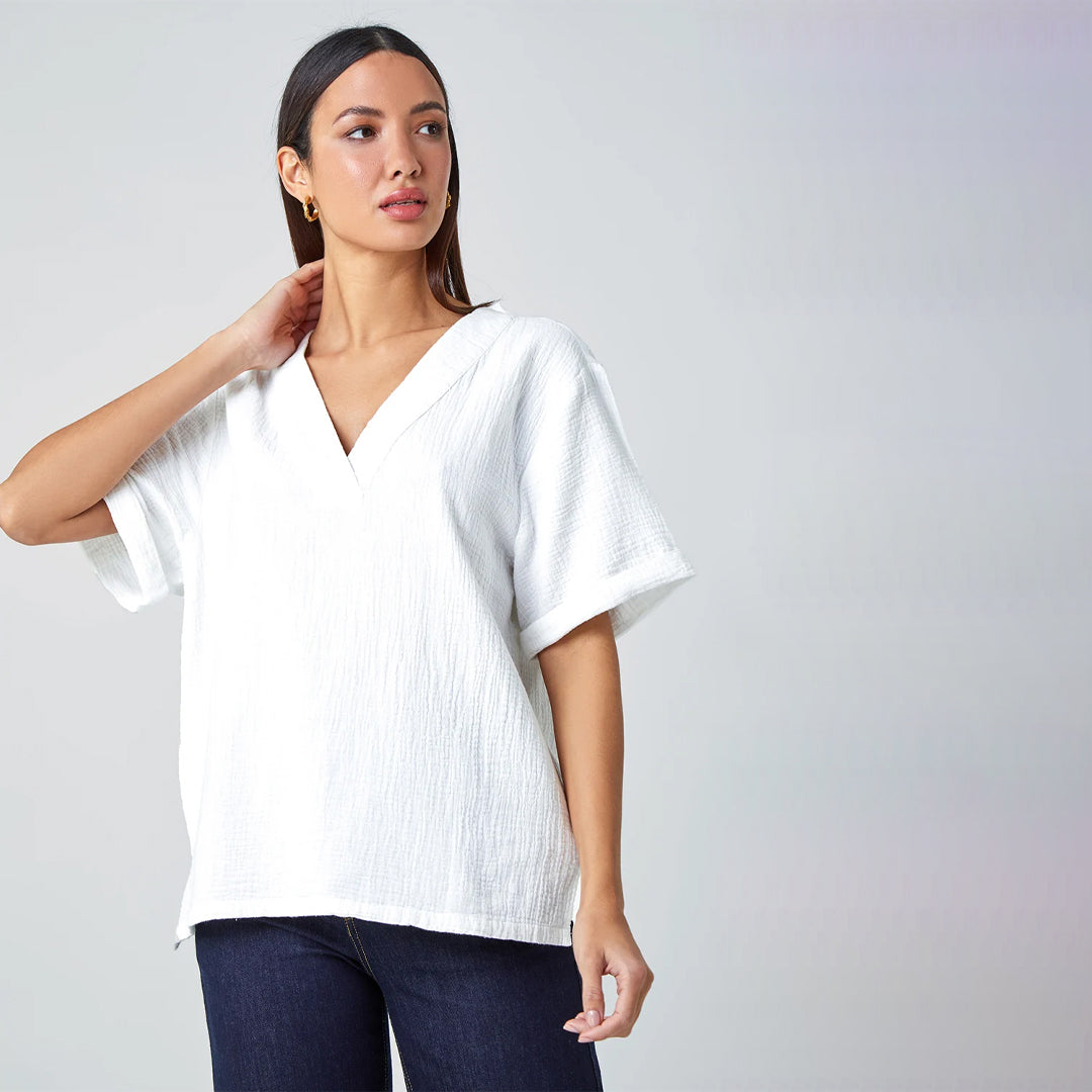 Ivory Linen V-Neck T-Shirt – تي شيرت كتان بقصة V